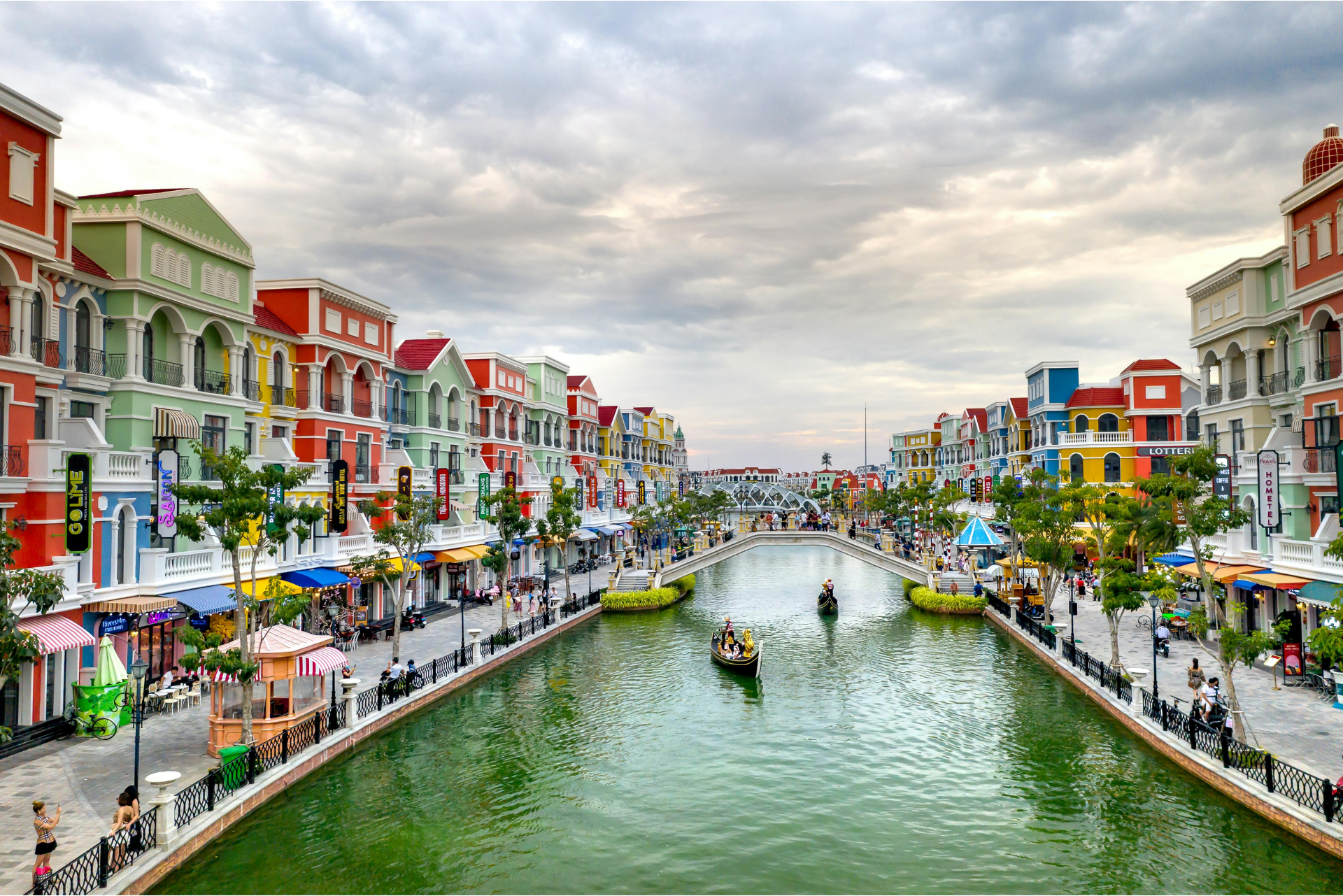 Vietnam Travel Guide